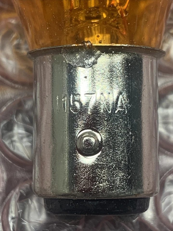 Lote de 10 bombillas de señal de giro Eiko 1157NA para vehículos enumerados en la tabla a continuación Foto 3 de 4