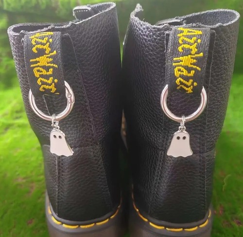 2pcs Ghosts Pendant Shoe Charms - Zinc Alloy, Halloween Accessories for Boots - Picture 1 of 4