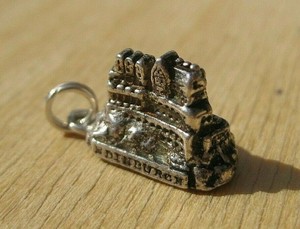 Edinburgh Castle Bracelet Charm in Sterling Silver