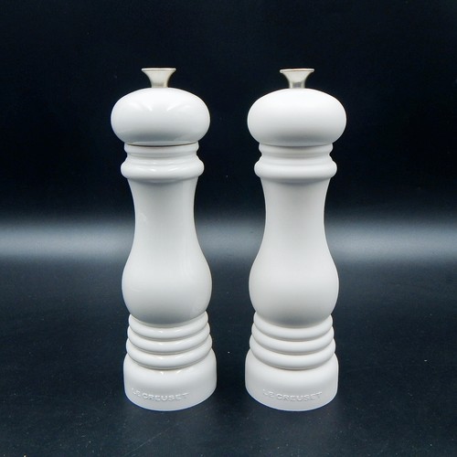 Le Creuset Salt And Pepper Grinder Mills White 8.5 Inches Matte & Glossy Pair - Picture 1 of 7