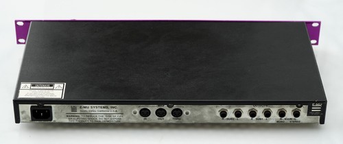 E-MU PLANET PHATT - 32 VOICE SYNTHESIZER SOUND MODULE (Modell 9091) - Bild 7 von 16