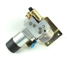 02 - 05 BMW E66 745LI HYDRAULIC TRUNK LID MOTOR ACTUATOR  OEM 7015009