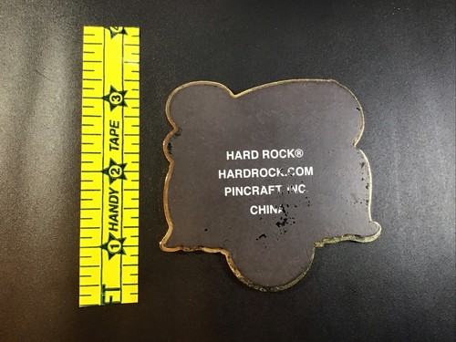 HARD ROCK CAFE CHICAGO - SKYLINE - NAVY PEAR -GUITAR- MUSIC- MAGNET “ RARE “ - Picture 3 of 3