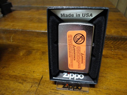 ANGEL SANTA'S HELPER CHRISTMAS PINUP GIRL ZIPPO LIGHTER MINT IN BOX - Picture 2 of 3