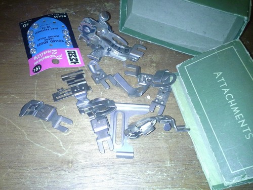 Vintage Sewing Machine Attachments 11 assorted pieces - Imagen 2 de 3