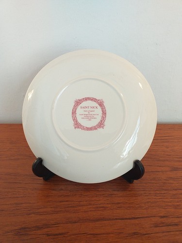 WEDGWOOD 2003 SAINT NICK PLATE - Picture 10 of 10