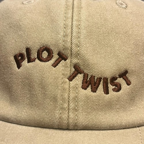 Gorra de béisbol Plot Twist bordada lavada para papá | En muy buen estado | Sombrero con tirantes libro de 6 paneles - Imagen 3 de 19