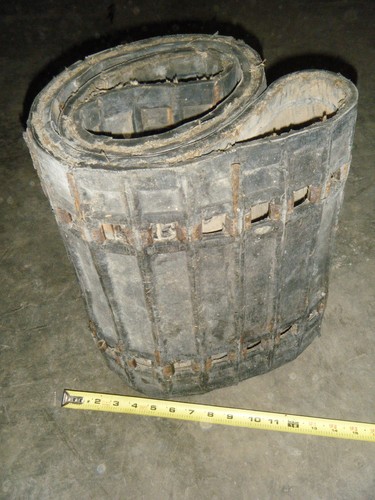 1970 Ski Doo Alpine 399 Used Track. Poor Condition, Steel Rods Showing Through - Picture 11 of 12