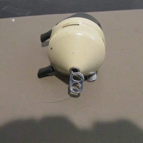 2 Stück Vintage Zebco 404 Spincst Angelrollen. voll funktionsfähig - Bild 3 von 5