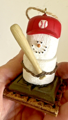 THE ORIGINAL S'MORES MIDWEST BASEBALL PLAYER W/RED HAT HOLDING BAT ORNAMENT - Picture 4 of 10