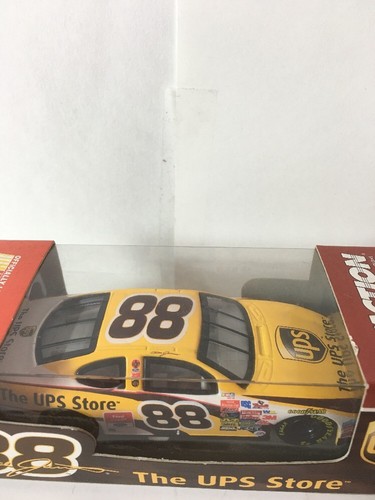 NASCAR `03 ACTION / RCCA COLLECTABLES: DALE JARRETT #88 UPS 1:43 CLUB CAR MIB. - Picture 2 of 5