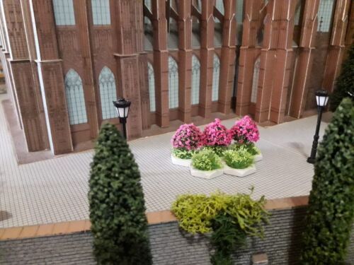 3D-Printz: verschiedene hellgraue Blumenkübel für Spur H0 aus Eigenproduktion - Bild 23 von 24