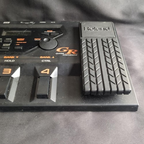 Roland GR-33 Guitar Synthesizer Multi Effect Pedal Processor Tested Working - Picture 3 of 11