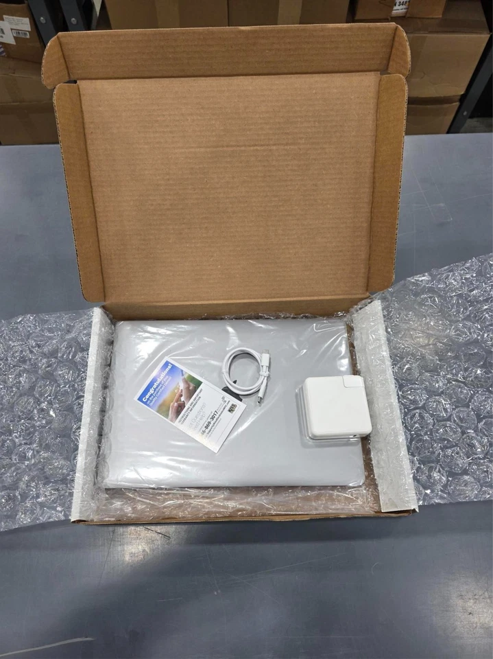 2017 Apple Macbook Pro 15,4 дюйма i7 2,8 ГГц 16 ГБ RAM 512 ГБ SSD сенсорная панель — очень хорошее состояние - Изображение 4 из 4