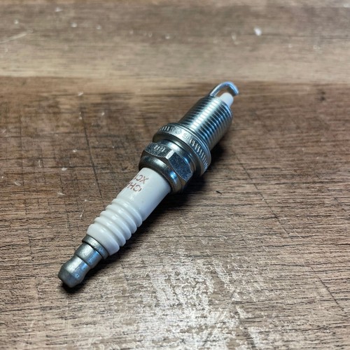 Champion XC12PEPB Zündkerze Zündung Kupferkern Johnson/Evinrude OMC Außenborder  - Picture 1 of 3