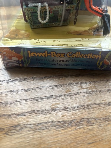 Vintage Aquarium Treasure Hunter Action Aerating Ornament Penn Plax 1999 - Picture 2 of 6