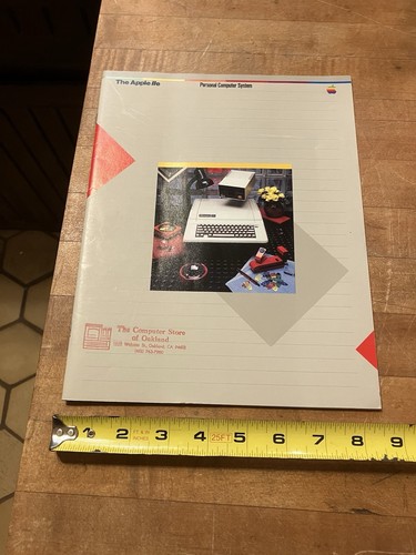Sistema informático personal Apple iie 1982 4 folletos de venta folleto ¡En muy buena condición! - Imagen 8 de 11
