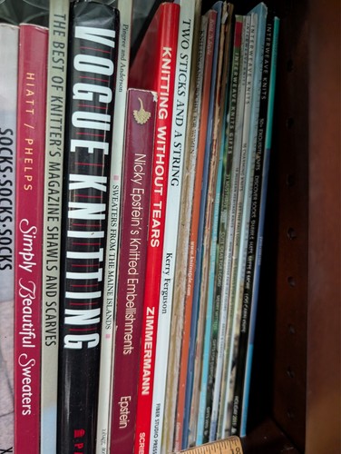 Knitting books lot of 60 books, how to knit, patterns, instructions, magazines - Imagen 2 de 23