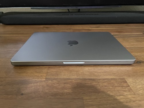 APPLE MACBOOK PRO 14” A2442 M1 PRO 16GB 512GB CYCLE COUNT: 68 - Picture 3 of 15