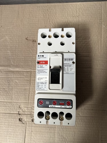 EATON JD3100 Circuit Breaker - Picture 1 of 10