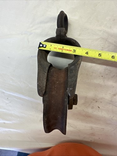 Antique Myers Barn/Ship 5-1/2” Swivel Pulley ~ Wood Wheel Cast Iron Housing - Picture 14 of 15