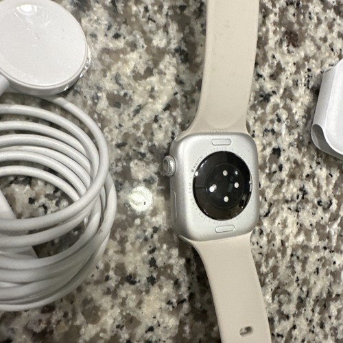 Apple Watch Series 10 GPS 42mm Plateado con correa (banda no apple) Garantía - Imagen 5 de 9