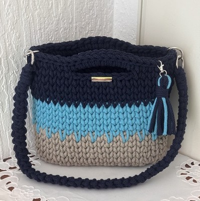 Handtasche Damen-Tasche aus Bobbiny Garn- gehäkelt Handarbeit 
