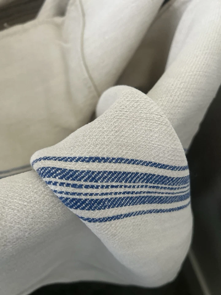 ANTIQUE EARLY PRIMITIVE BLUE WHITE WEIGHTY HEMP HIREMANS FEATHER BED COVER - Image 2 of 4