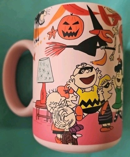 Peanuts Gang Snoopy Halloween Party Pink Soft Touch Ceramic Mug Coffee Cup