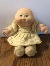 VTG 1990s Cabbage Patch Kids Baby Doll Xavier Roberts Blue Eyes Crochet Outfit