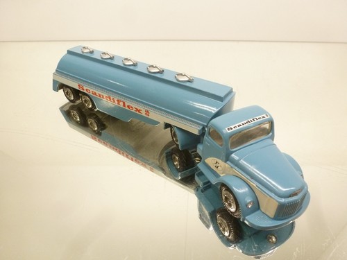 TEKNO DENMARK 434 VOLVO SCANDIFLEX AS TANKER -PRO CODE3-1:50- HIGH QUALITY - V57 - Imagen 16 de 16
