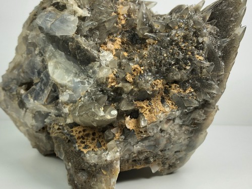 Nice Quality Beautiful Natural Fluorite with Calcite DogTeeth Specimen 987 Grams - Picture 5 of 8