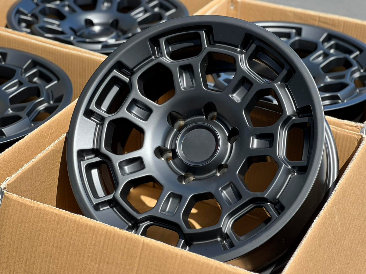 2/2[新品] TOYOTA TRD 純正 R17 6x139.7 Toyota 4 Runner FJ Cruiser Matte Gray 17 TRD 6 Spoke Alloy