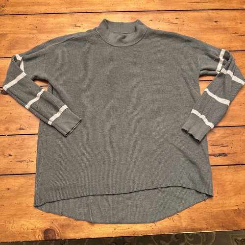 American Eagle Sweater Womens Extra Small Jegging Fit Pullover Striped Green - Picture 1 of 11