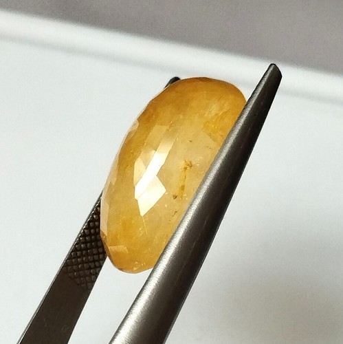 Yellow Sapphire From Burma 19.30 Carat Oval Shape Faceted Natural Loose Gemstone - Picture 3 of 8