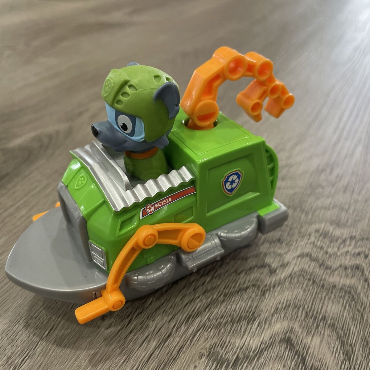 Paw patrol top rocky's tugboat