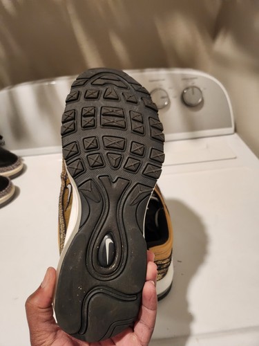 Size 9.5 - Nike Air Max 97 Golden Gals W - Picture 4 of 5