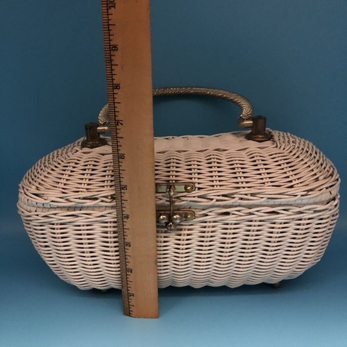 Vintage White Wicker Handbag Purse Silver tone Handle Gold tone Feet Hong Kong - Picture 3 of 13