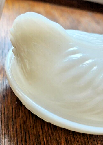 Hazel Atlas White Milk Glass Hen on a Nest Dish Chicken in Basket 3 tall x 4 3/4 - Picture 5 of 8