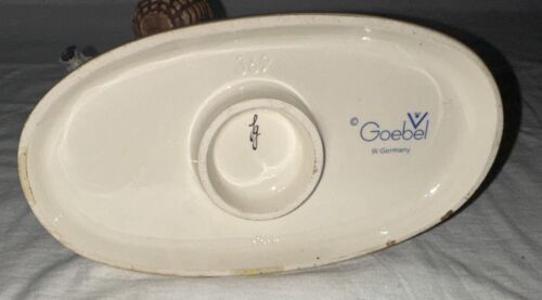 HUMMEL Goebel #369 FOLLOW THE LEADER Figure - TMK-5 - Picture 6 of 6