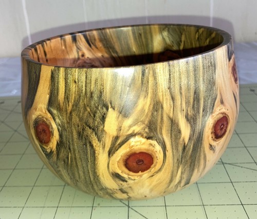 Ciotola in legno hawaiano pino Norfolk ~ artista locale ~ qualità galleria e collezionista (721-7) - Foto 7 di 8