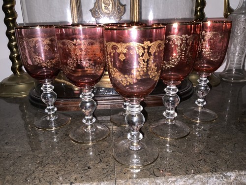 👀Antique PAIR MOSER CZECH ruby WINE glasses NEEDLE Engraved gilded knop stem 7” - Picture 3 of 13