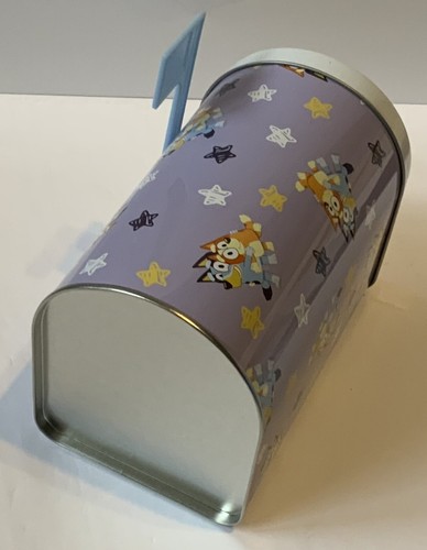 Valentine's Bluey Small Tin Box 6.25” - Picture 4 of 7
