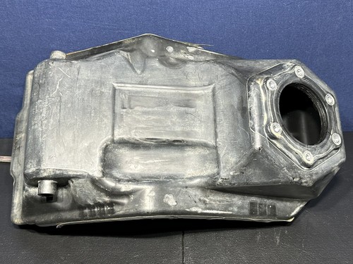 2022 Yamaha Yz450f Oem Gas Tank 2018-2023 Yz250f Fuel Petrol Yz BR9-24110-00-00 - Picture 5 of 13