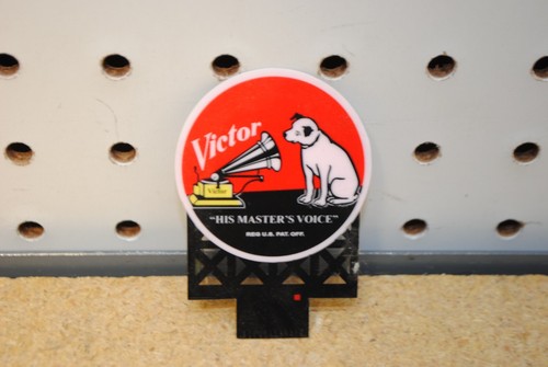 Miller Engineering #8071 Victor RCA Hundewerbetafel HO-Scale