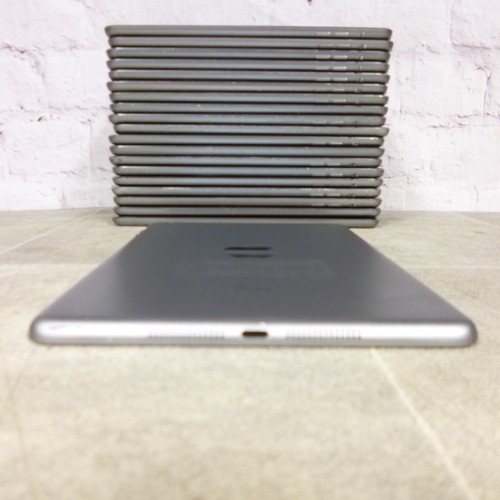 20 x Apple iPad Mini 16GB Storage Space Grey Wi-Fi Only 7.9in Screen - Working - Picture 8 of 10