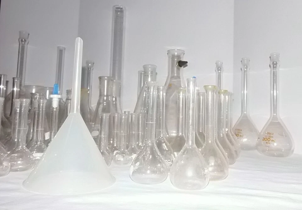 60 KIMEX PYREX Mix Glass Flasks from 10ml to 1000ml Filter Funnel 3 stoppers lab - Image 4 of 4