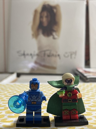 BLUE BEETLE GREEN LANTERN LEGO MINIFIG dc comics silver age alan scott ted kord