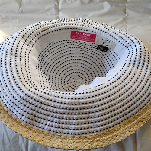 David & Young Packable Wide Brim Straw Sun Hat - Picture 5 of 5