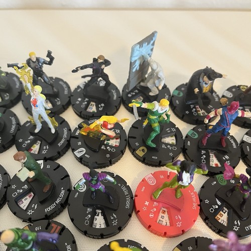 Heroclix Assorted 60 Piece Lot with Cards No Duplicates - Picture 9 of 17